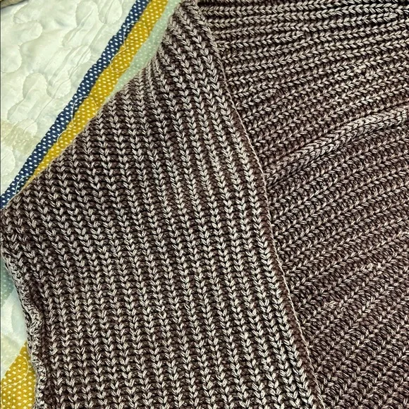 Blu Pepper XL Knit Sweater in Brown - Picture 5 of 9